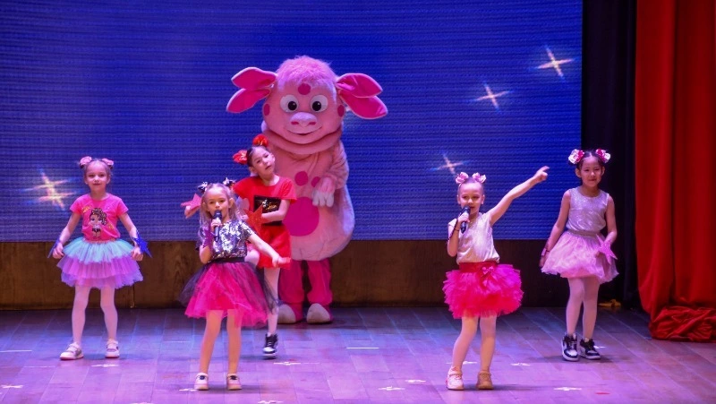 На Кунашире прошел фестиваль детского творчества «Солнышко в ладошках»