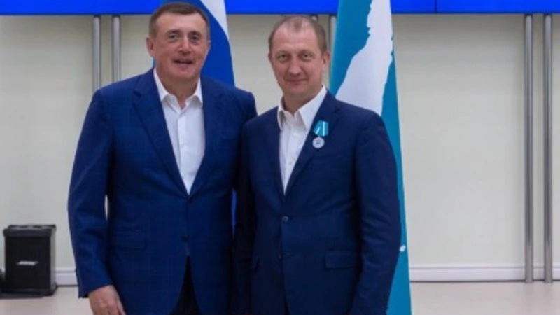 Алексей Плотников удостоен медали  «Сахалинская область – фронту»