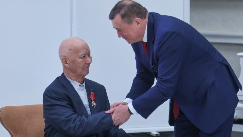 90-летний юбилей отметил нивхский писатель Владимир Санги