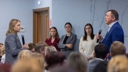 Транспортную реформу обсудил Валерий Лимаренко с волонтерами проекта "Забота. Защита. Уважение"