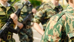 В Сахалинской области сумма всех выплат для контрактников выросла до 7,4 млн рублей в год
