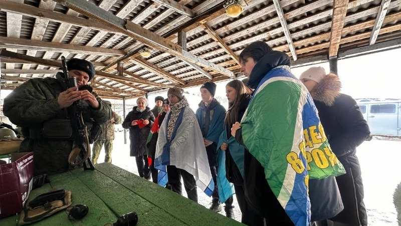 Ученики Малокурильской школы посетили войсковую часть 