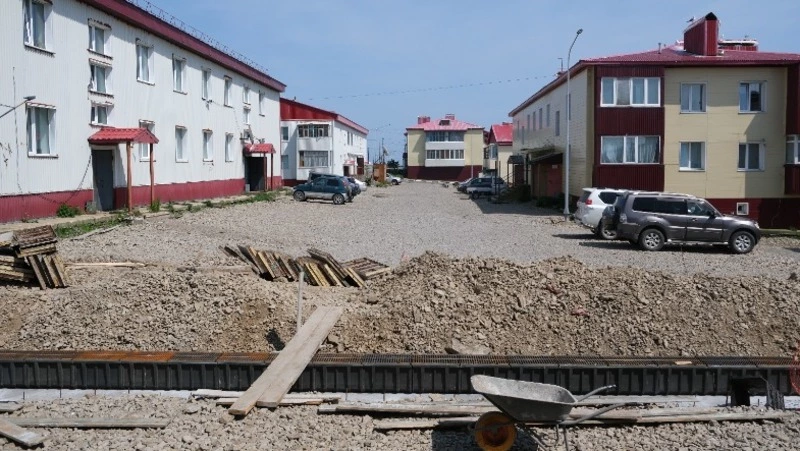 Капитальный ремонт придомовых территорий продолжается  