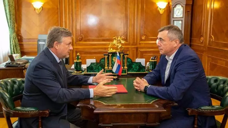 Валерий Лимаренко и Георгий Карлов обсудили вопрос федеральной поддержки Сахалинской области