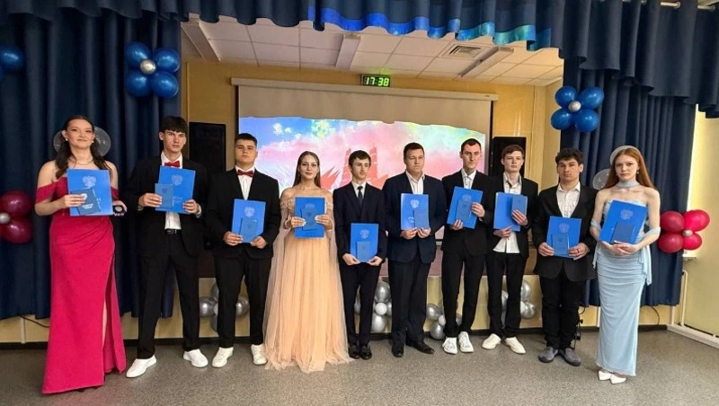 85 выпускников Кунашира и Шикотана получили аттестаты