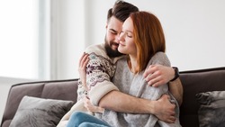 Международный день объятий 2025: когда отмечают, традиции праздника