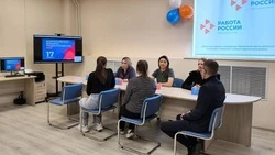Более 2 тыс. человек посетили ярмарку трудоустройства на Сахалине