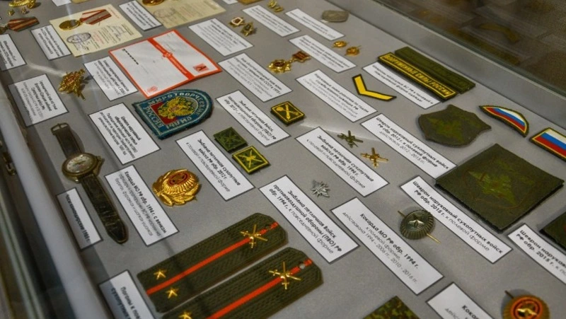 В районном краеведческом музее к 23 февраля открыли тематическую выставку