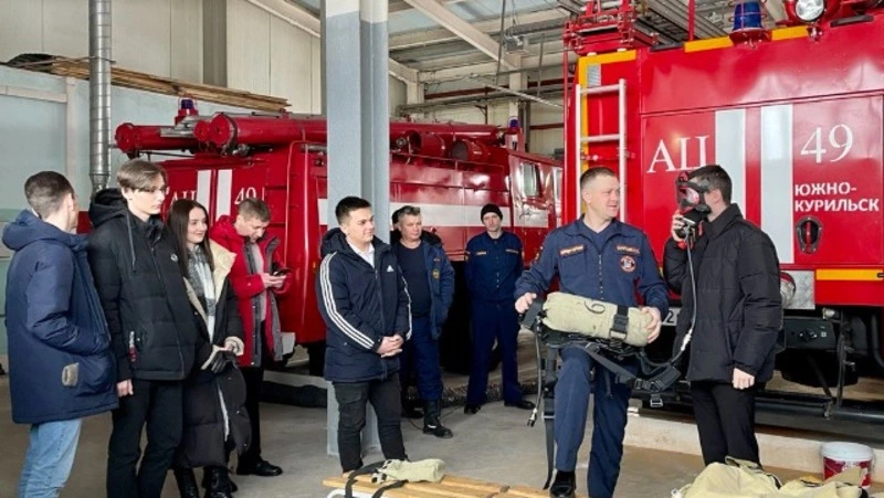 Школьники на Кунашире продолжают знакомиться с важными профессиями