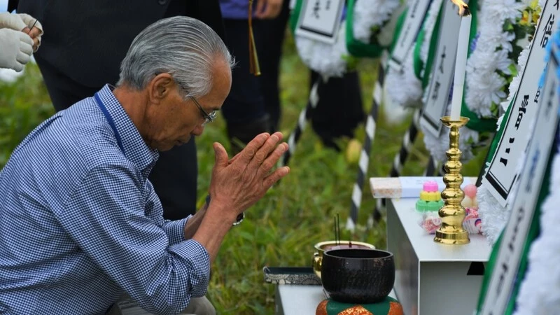 Японские граждане навестили могилы своих родственников