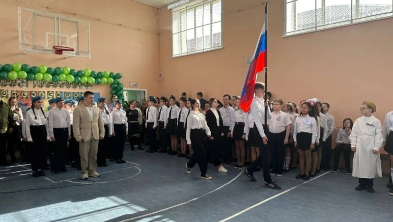 В Южно-Курильской школе прошел смотр песни и строя среди учеников