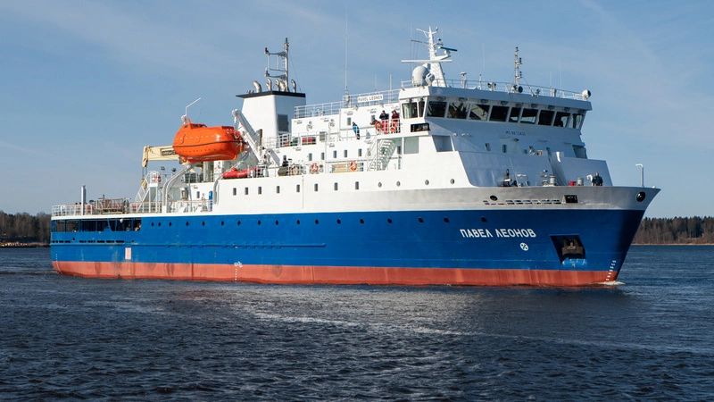 Новое грузопассажирское судно «Павел Леонов» приближается к территории Сахалинской области