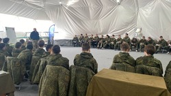 Курильские школьники отправились на военно-патриотические сборы