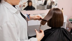 День парикмахера в России в 2024 году: как поздравить мастера, интересные факты