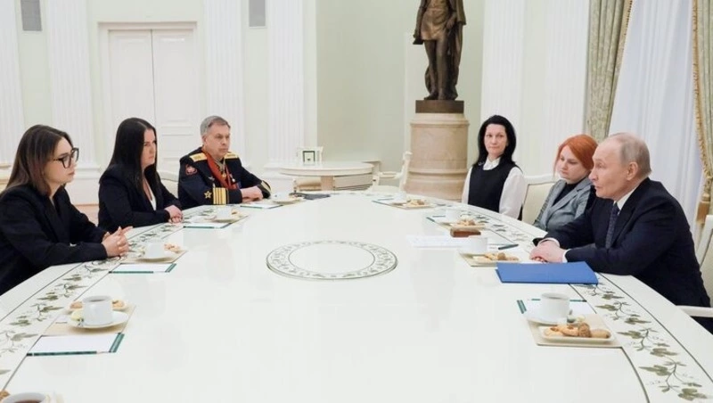 Владимир Путин встретился с вдовами героев СВО