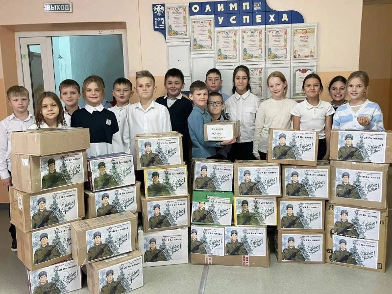 Первая партия в новом году - 10 тонн гуманитарной помощи  от жителей Сахалина и Курил