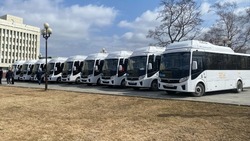 За два года в Сахалинской области обновили 381 пассажирский автобус