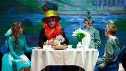 Районный Дом культуры стал порталом в Страну Чудес