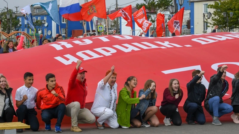 Знамя победы развернули на южных Курилах