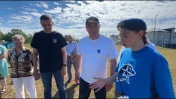 Валерий Лимаренко встретился с участниками военно-патриотического слета в школе в селе Леонидово