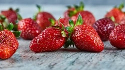 Как легко и быстро помыть клубнику перед едой: пошаговая инструкция