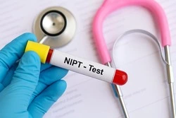 Беременные теперь могут сдать неинвазивный пренатальный тест бесплатно по ОМС