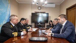 Вопросы транспорта Сахалина и Курил обсудили с руководителем Росморречфлота Андреем Тарасенко
