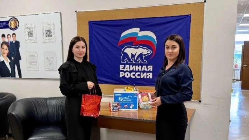 Маленький подарок для большой храбрости: в Южно-Курильском районе продолжается добрая акция