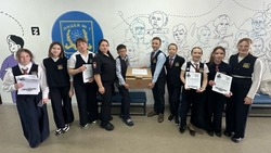 Сахалинские школьники подготовили письма и подарки для бойцов в преддверии 23 Февраля