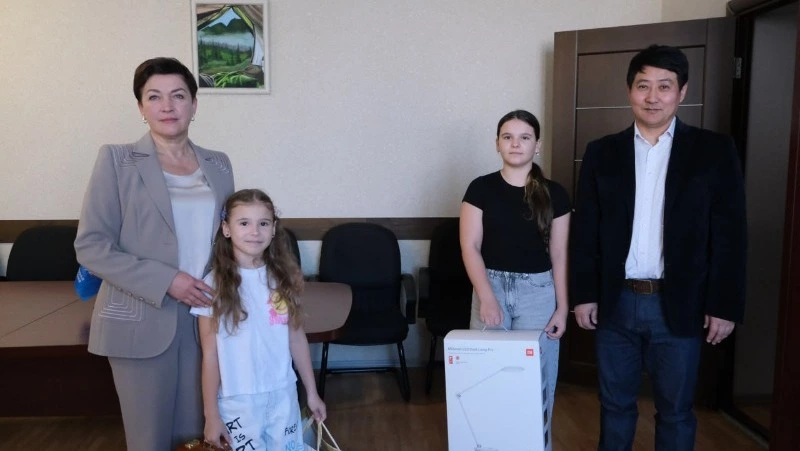 «Ёлка желаний» продолжает исполнять мечты юных южнокурильчан