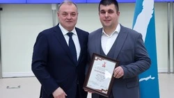 Молодым активистам на Сахалине вручили федеральные и областные награды