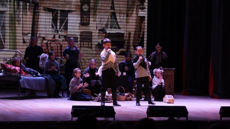 Спектакль «Мы тоже жить хотели» показали курильчанам к 81-летию снятия блокады Ленинграда
