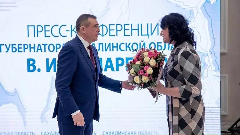 Губернатор наградил работников СМИ