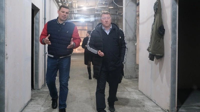 С рабочей поездкой Южно-Курильский муниципальный округ посетил депутат Евгений Лотин