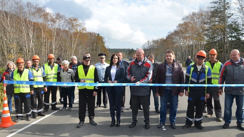 На Кунашире открыли участок автодороги Южно-Курильск – аэропорт Менделеево