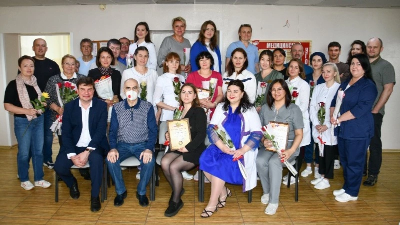 Работники здравоохранения отмечают свой профессиональный праздник