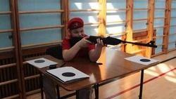 Участие юнармейцев отряда «Край Света» в школьном этапе фестиваля «Ворошиловский стрелок»