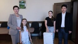 «Ёлка желаний» продолжает исполнять мечты юных южнокурильчан