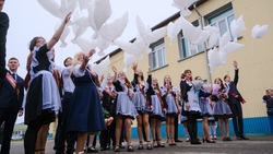 На южных Курилах прозвенели последние звонки