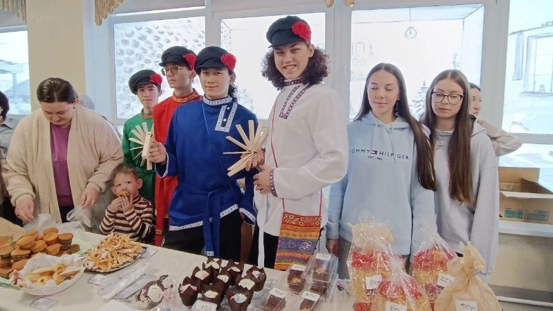 Курилы - фронту!