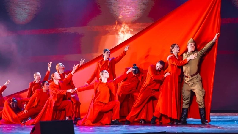 В Южно-Сахалинске прошел гала-концерт музыкально-патриотического фестиваля "Своих не бросаем"