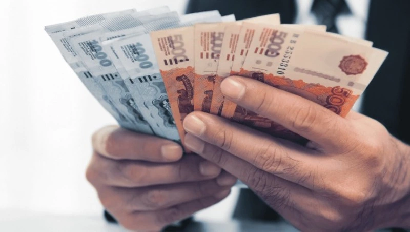 Бюджетники на Сахалине получили прибавку к зарплате в 2024 году