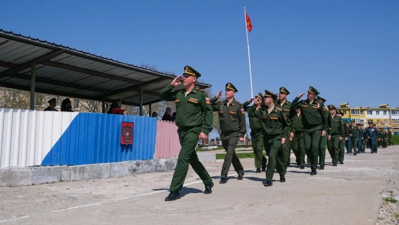 На Кунашире отметили 47 годовщину со дня образования 18-ой пулеметно-артиллерийской дивизии