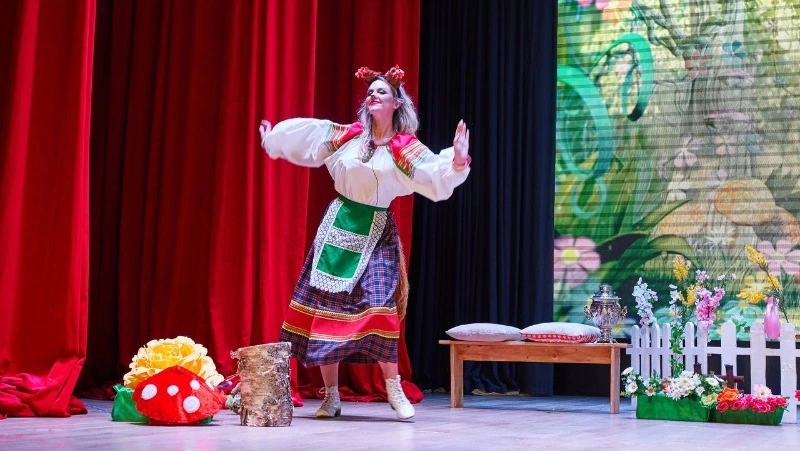 Подарок работников культуры для малышей