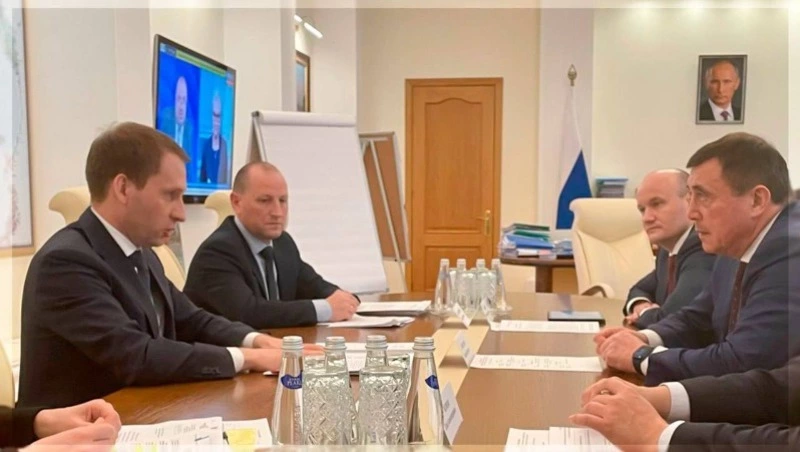 Александр Козлов обсудил экологические проекты Сахалина с губернатором.