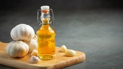 Это масло поможет больным суставам: народный рецепт
