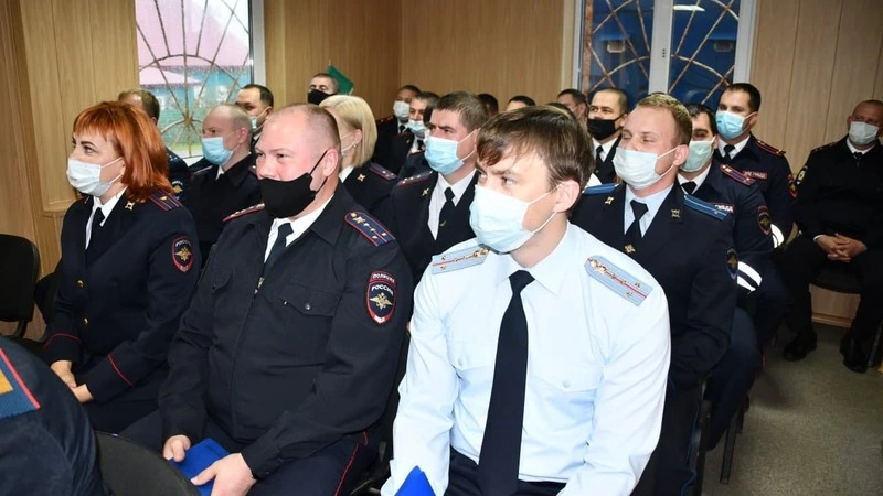 Сотрудники и ветераны органов внутренних дел отметили свой профессиональный праздник