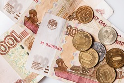 Повышение МРОТ и взносы для предпринимателей: что изменится с 1 января 2024 года