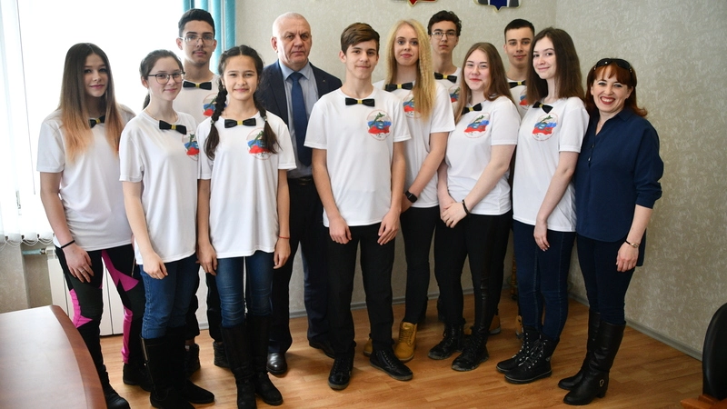 Старшеклассники Крабозаводской средней школы отправились на областной фестиваль КВН