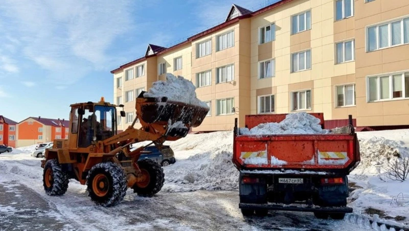 Дворы, крыши и наледь: итоги снежного рейда на Сахалине и Курилах